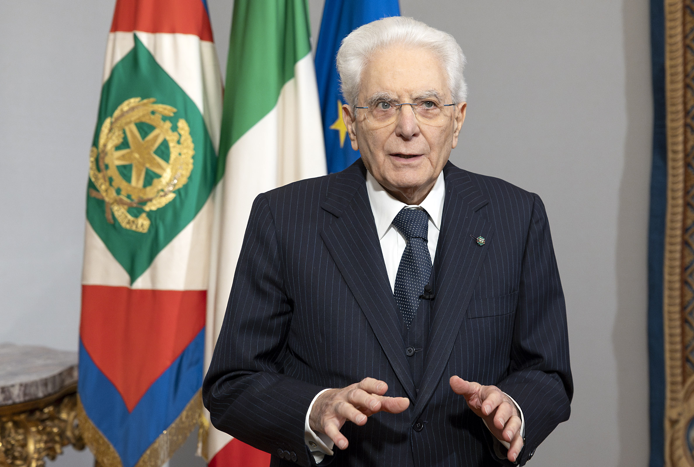 25 April, Mattarella landed in Genoa