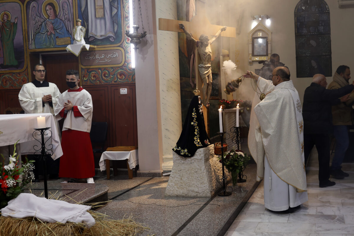 Middle East, Church Gaza City: ‘We have over 400 refugees here, we are staying put’