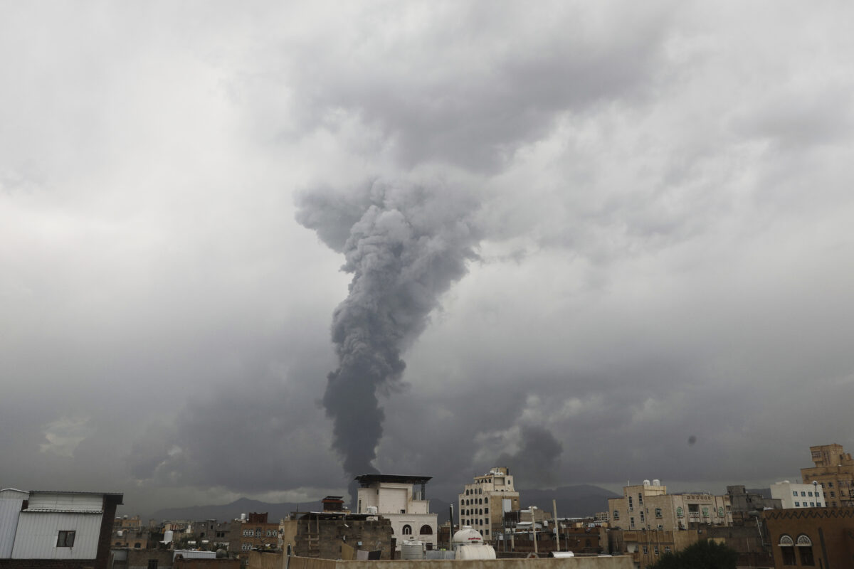 Houthi raid on WFP and UNICEF offices in Sana’a: at least one staff member arrested Houthi raid on WFP and UNICEF offices in Sana’a: at least one staff member arrested