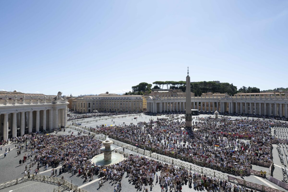 Migrants, Pope: ‘With shipwrecks everywhere in the world, a deadly tragedy’