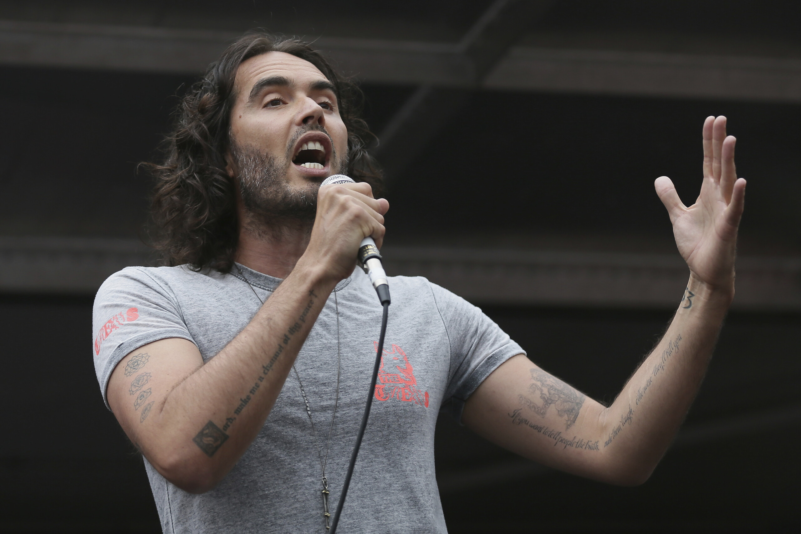 Actor Russell Brand in court to answer rape allegations