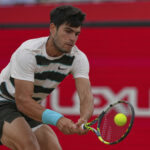 Alcaraz wins Queen's, beating Lehecka in the final