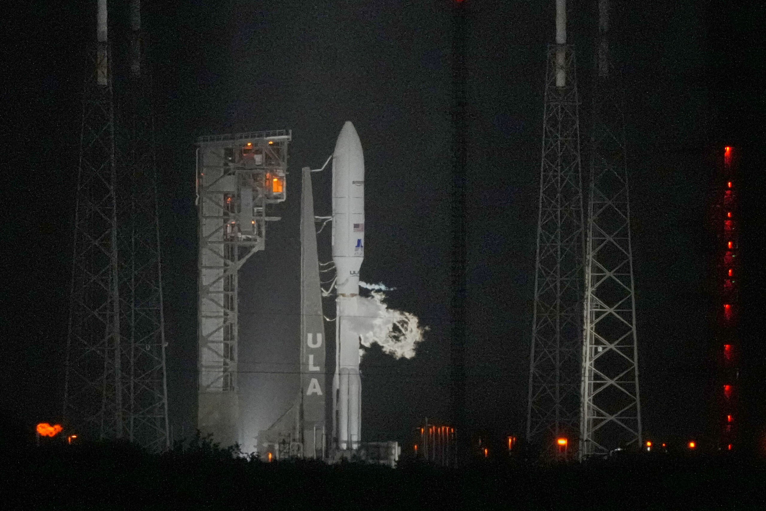 Amazon launches its first internet satellites to compete with Starlink Amazon launches its first internet satellites to compete with Starlink