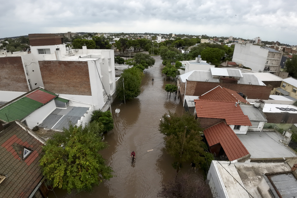 Argentina: Flooding in Bahia Blanca, at Least Ten Dead Argentina: Flooding in Bahia Blanca, at Least Ten Dead