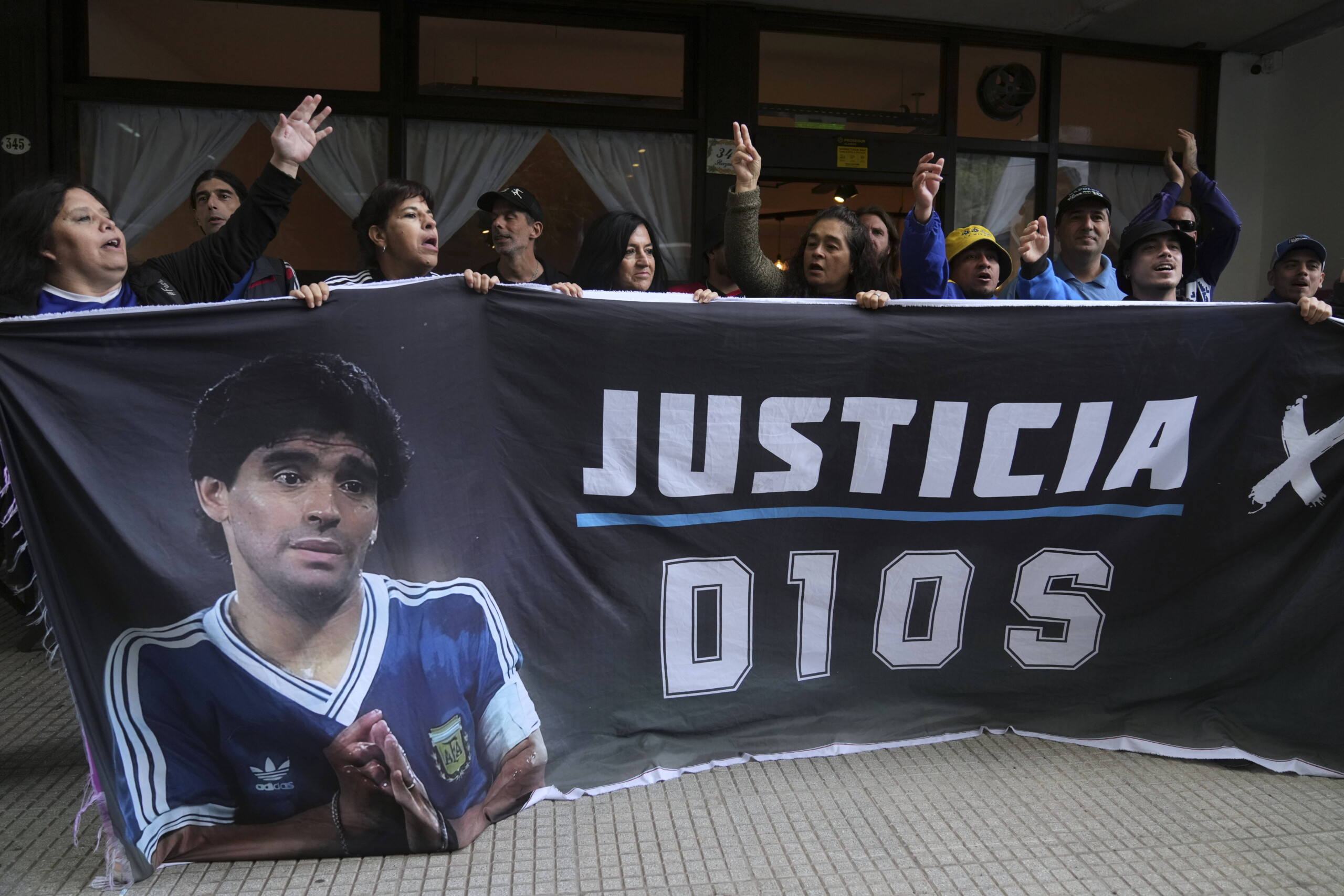Argentina, Maradona's psychiatrist on trial: ‘I did what I could’