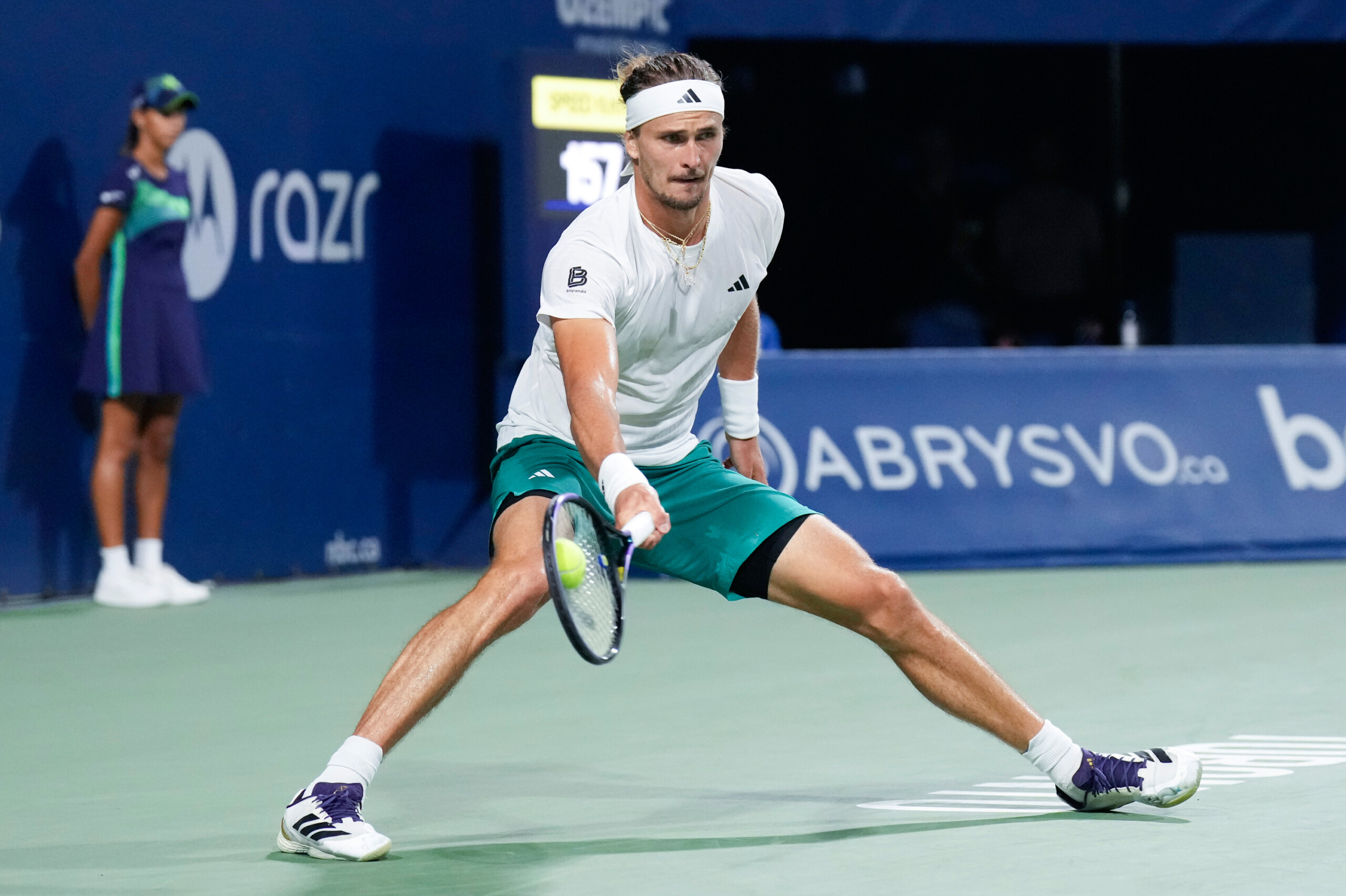 ATP Cincinnati, Zverev and Shelton reach third round