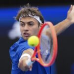 Atp Monte Carlo, Cobolli reaches second round