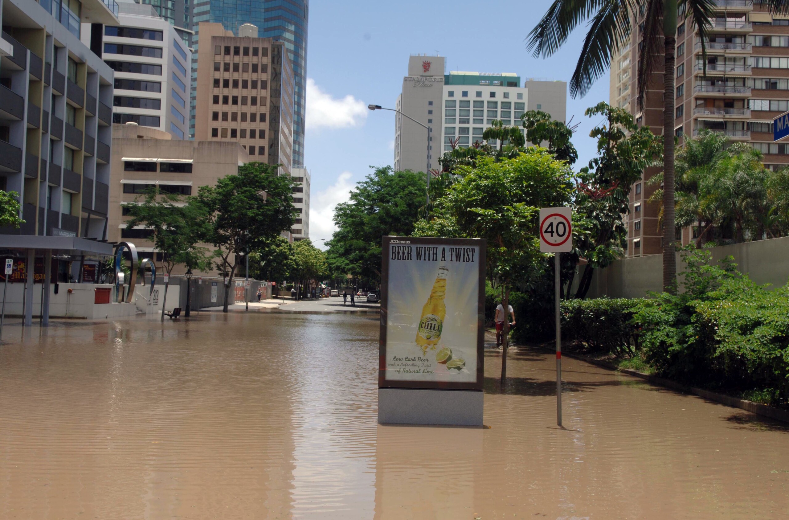 Australia: Four dead and one missing due to flooding north of Sydney
