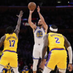 Basketball: Nba, Curry beats LeBron, Bucks beat 76ers