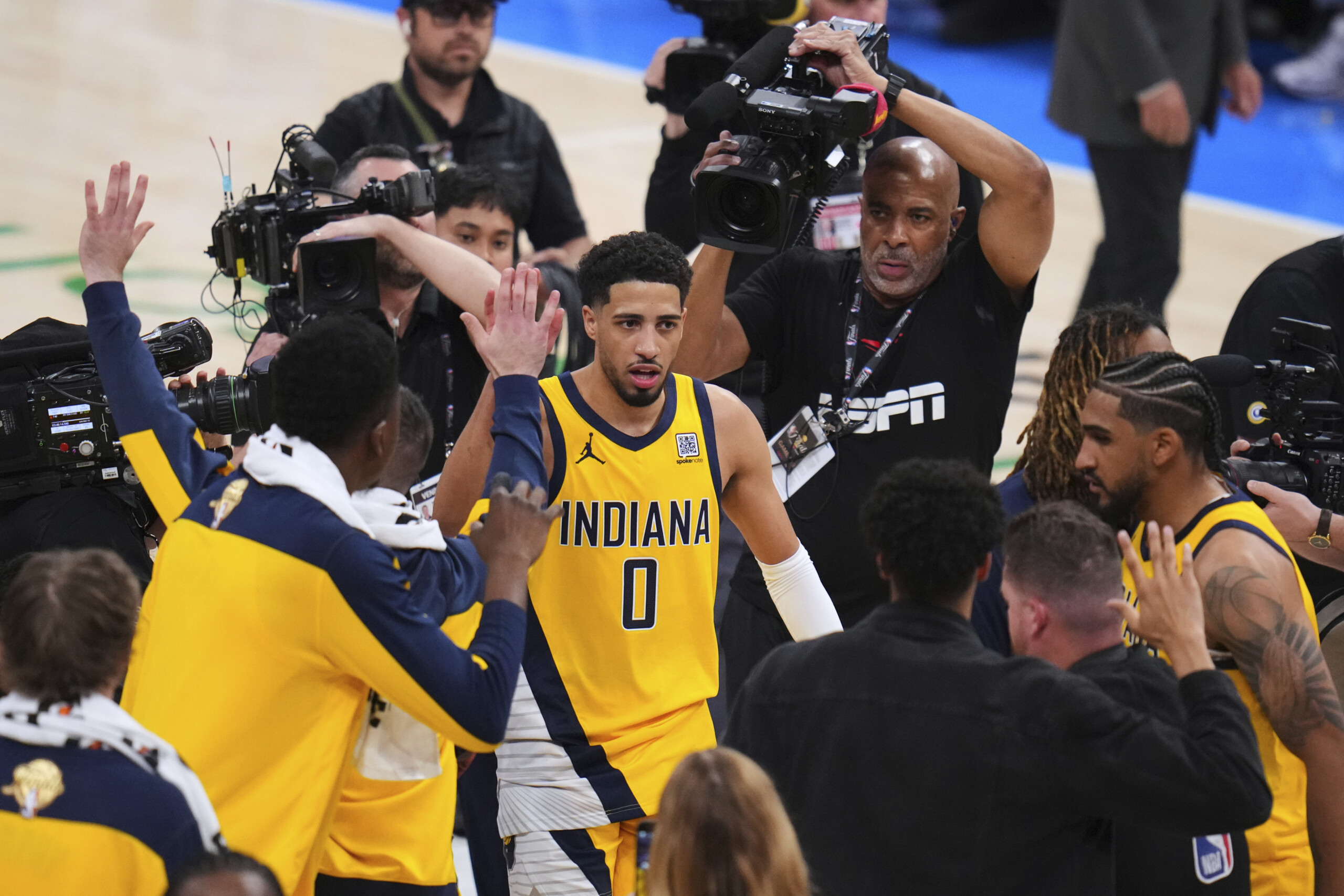 Basketball: NBA Finals, Haliburton leads Indiana, Pacers 1-0 over Oklahoma