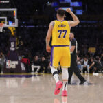 Basketball: Nba, Lakers OK against Denver without Jokic, Cleveland slips in Sacramento