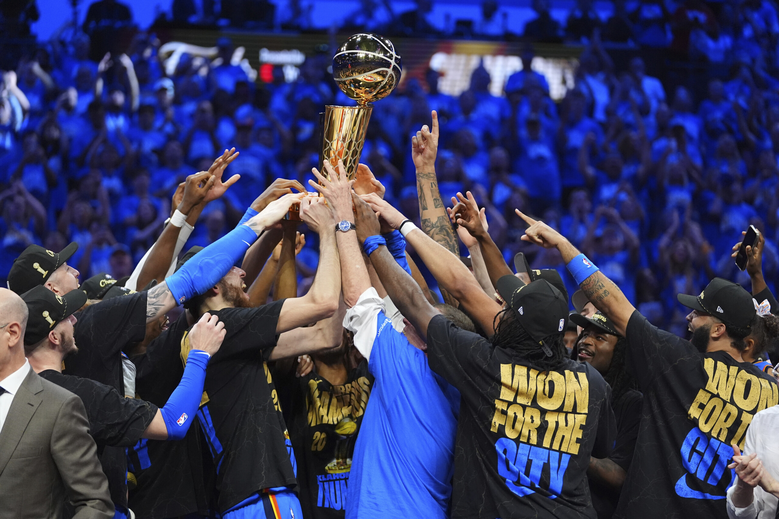Basketball: NBA, new season kicks off on 21 October with Oklahoma vs Houston, five games on Christmas Day