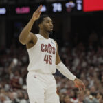 Basketball, NBA Playoffs: Cleveland beats Miami 121-112 and leads the series 2-0