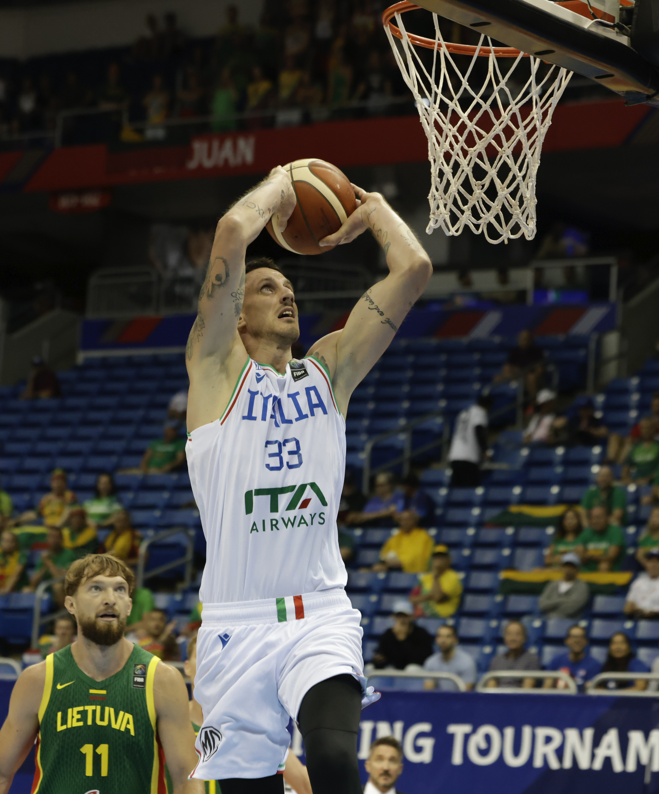 Basketball, Polonara on social media: ‘Everything will be fine, thank you for your messages’