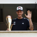 Basketball, Polonara returns home after his first round of treatment: celebrations with his wife and children