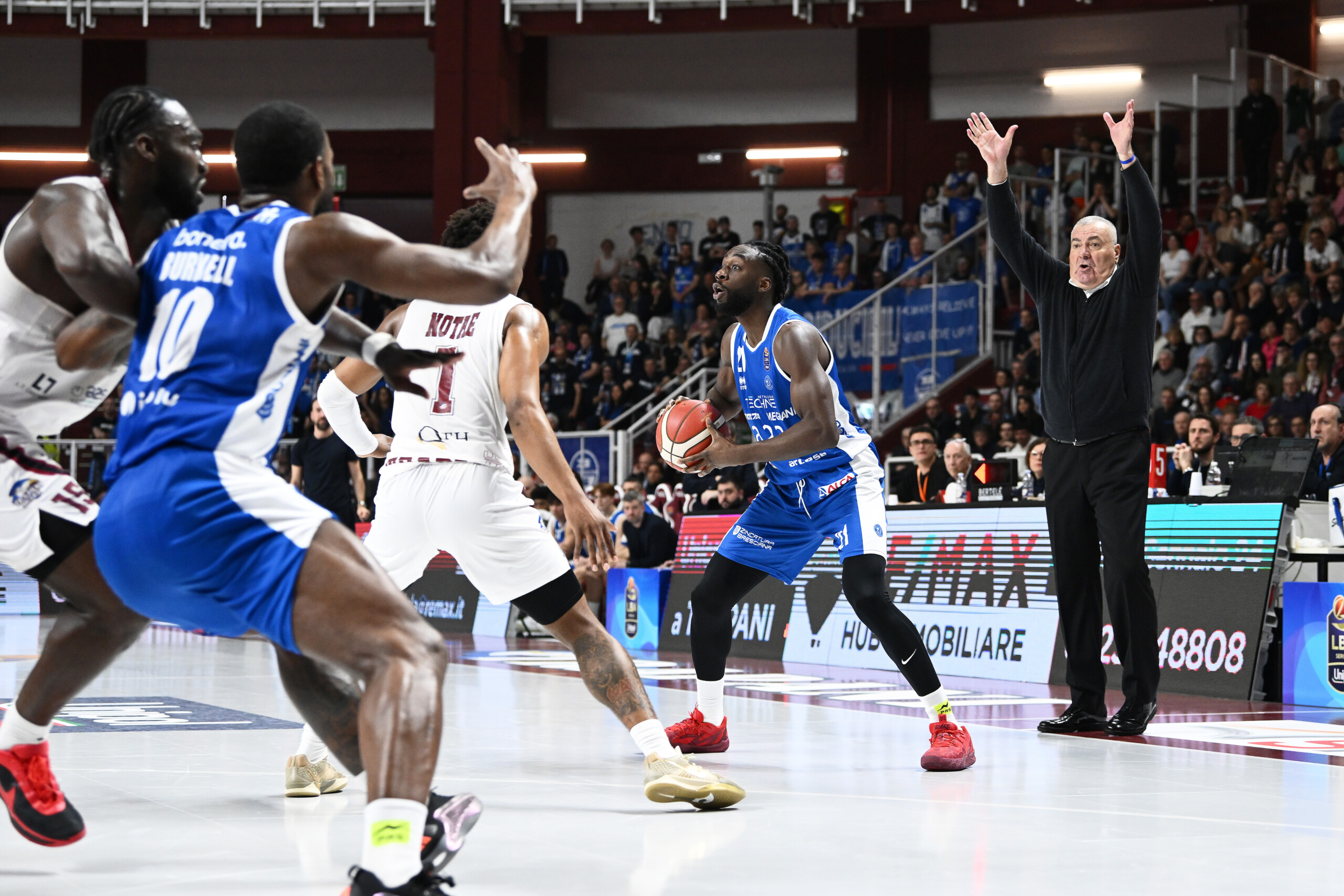 Basketball, Serie A: Trapani Sharks Beat Germani Brescia 94-88 in the Early Game