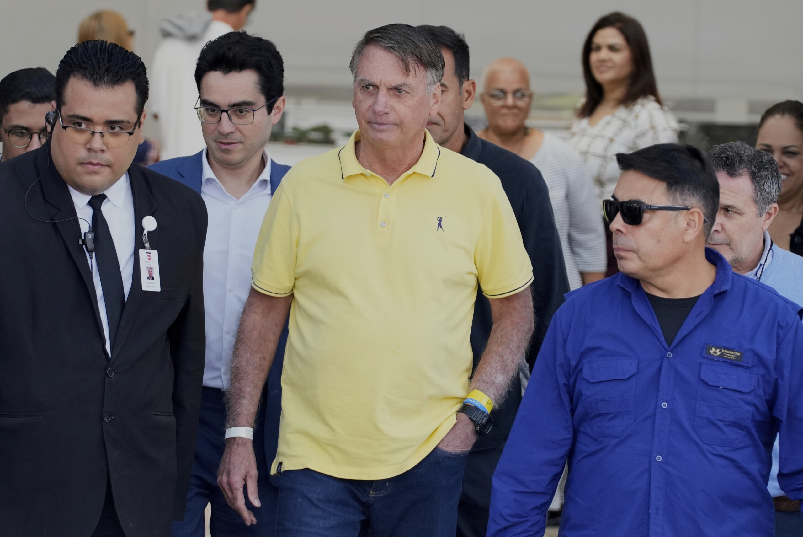 Brazil: Bolsonaro leaves house arrest for medical treatment, ruling in September