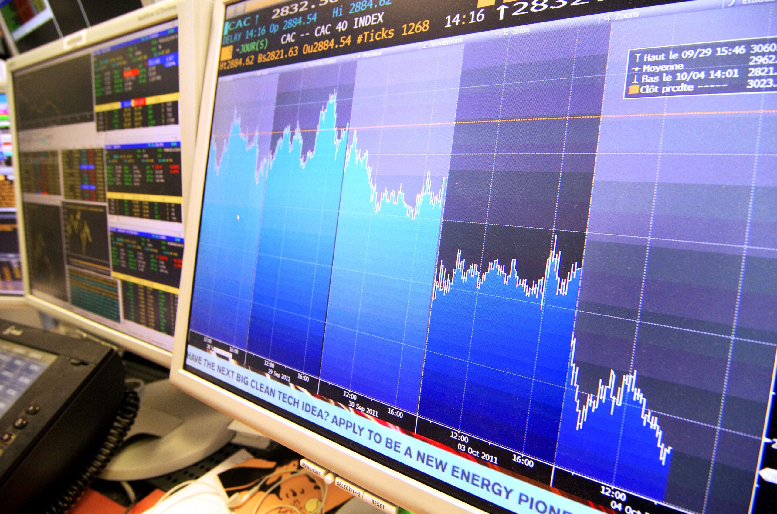 BTP-Bund spread closes lower at 99 basis points BTP-Bund spread closes lower at 99 basis points