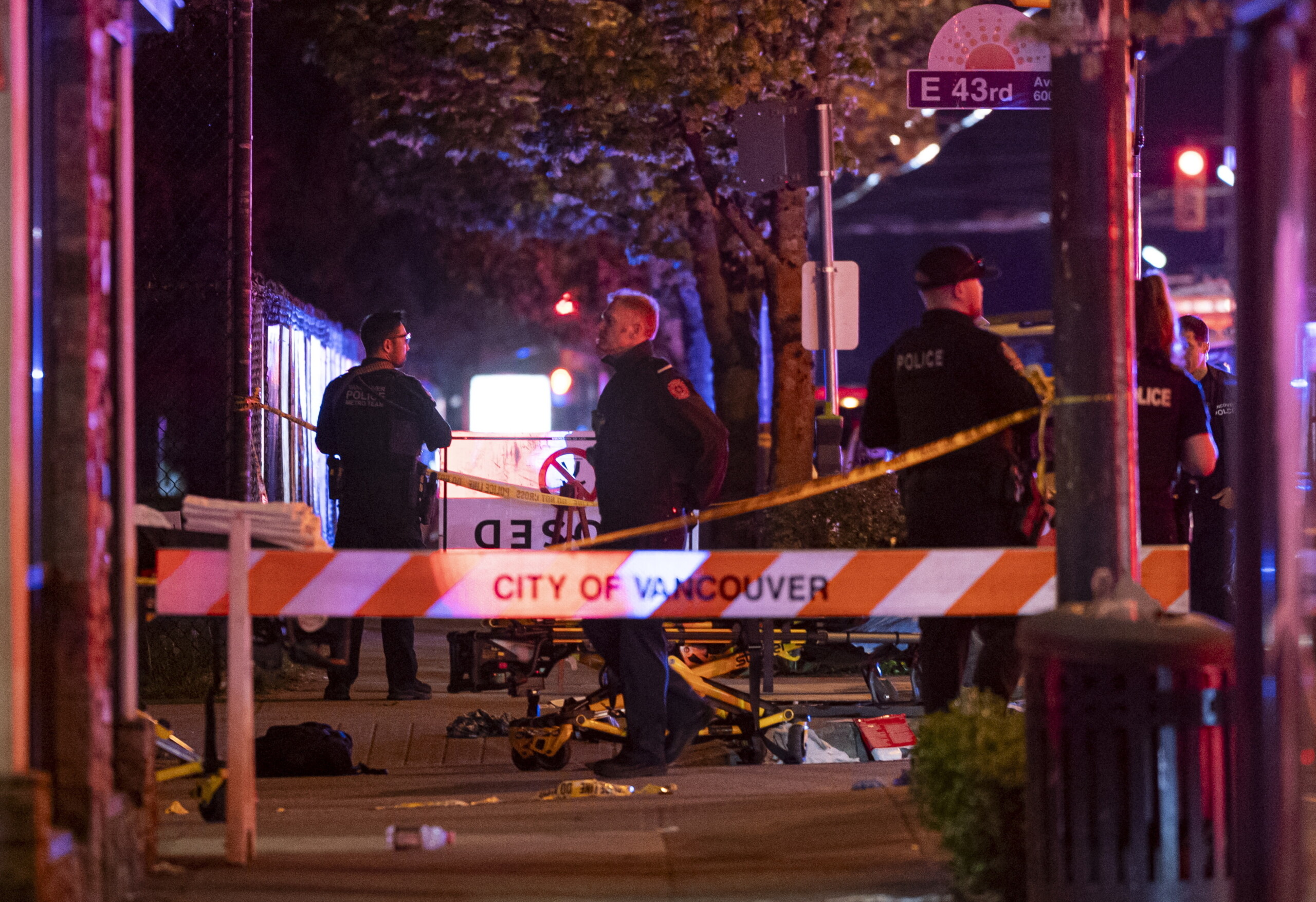Car runs into crowd in Vancouver, at least 8 dead. Police: "It is not a terrorist act"