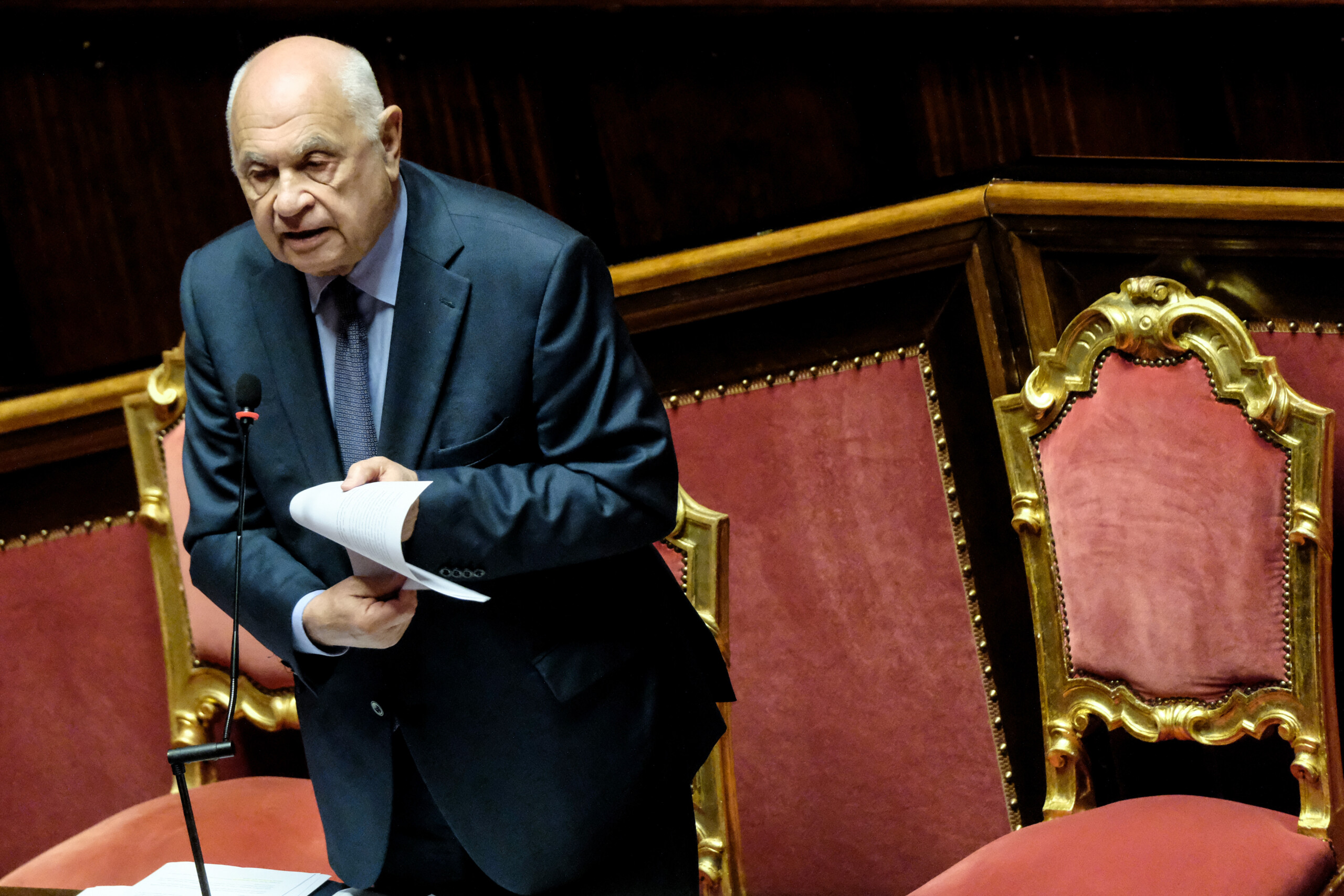 Career separation: opposition calls for postponement of parliamentary debate to September