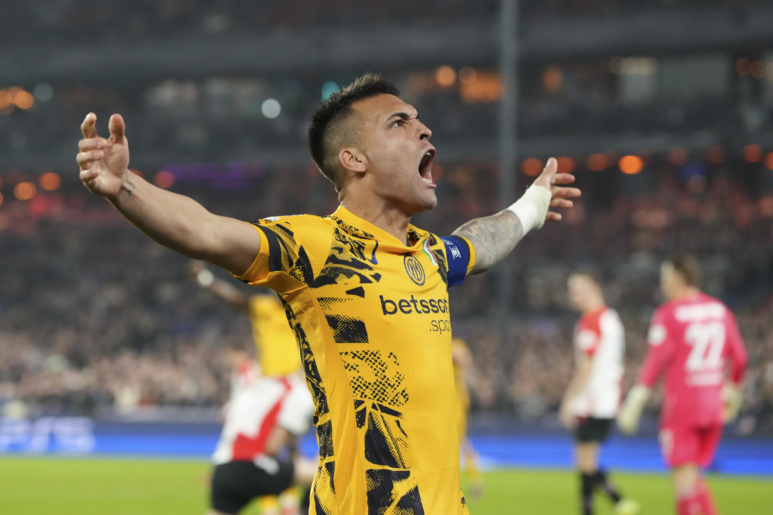 Champions, Feyenoord-Inter 0-2: Thuram and Lautaro decide the game