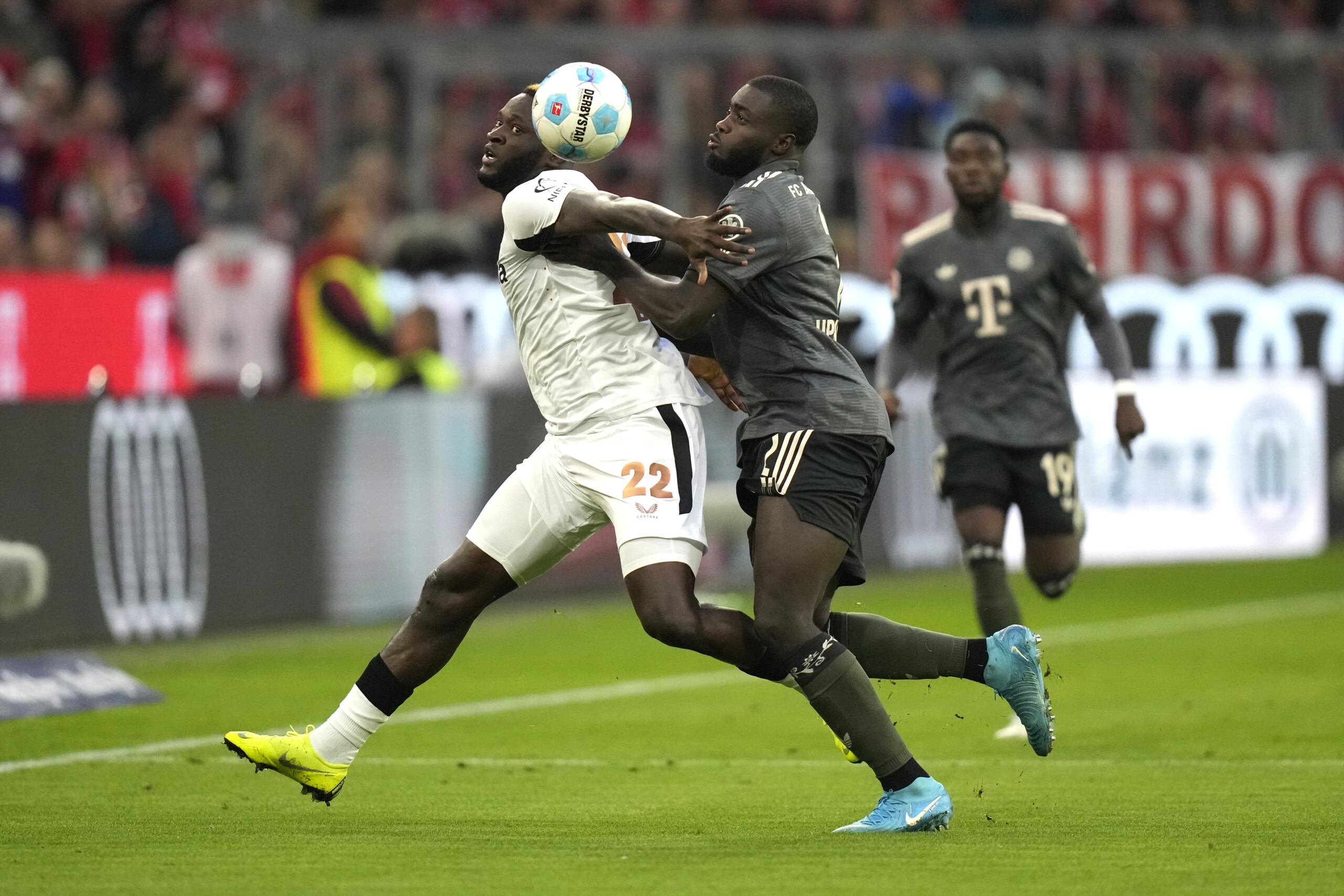 Champions League, double blow for Bayern: Davies and Upamecano out, will miss Inter clash