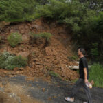 China: 10 dead and 2 missing in floods in the north, campsite swept away