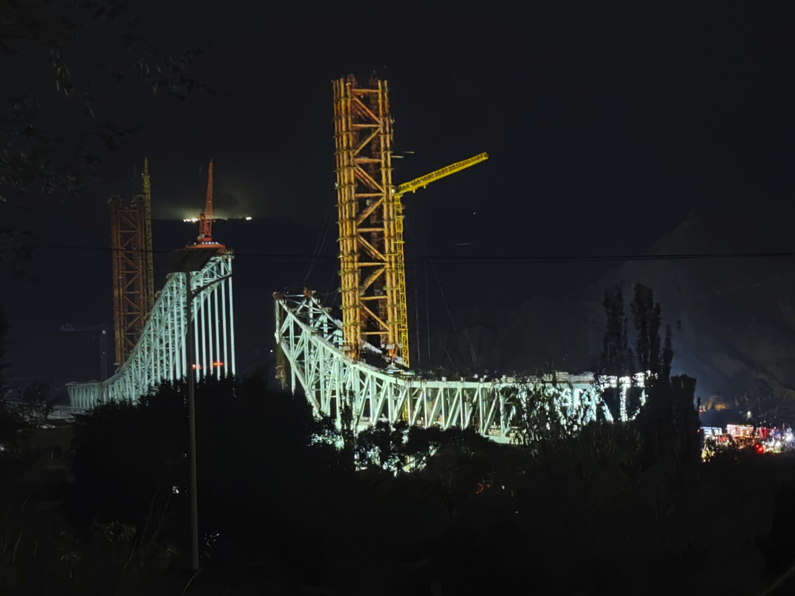 China: bridge under construction collapses over the Yellow River, killing 12 workers China: bridge under construction collapses over the Yellow River, killing 12 workers