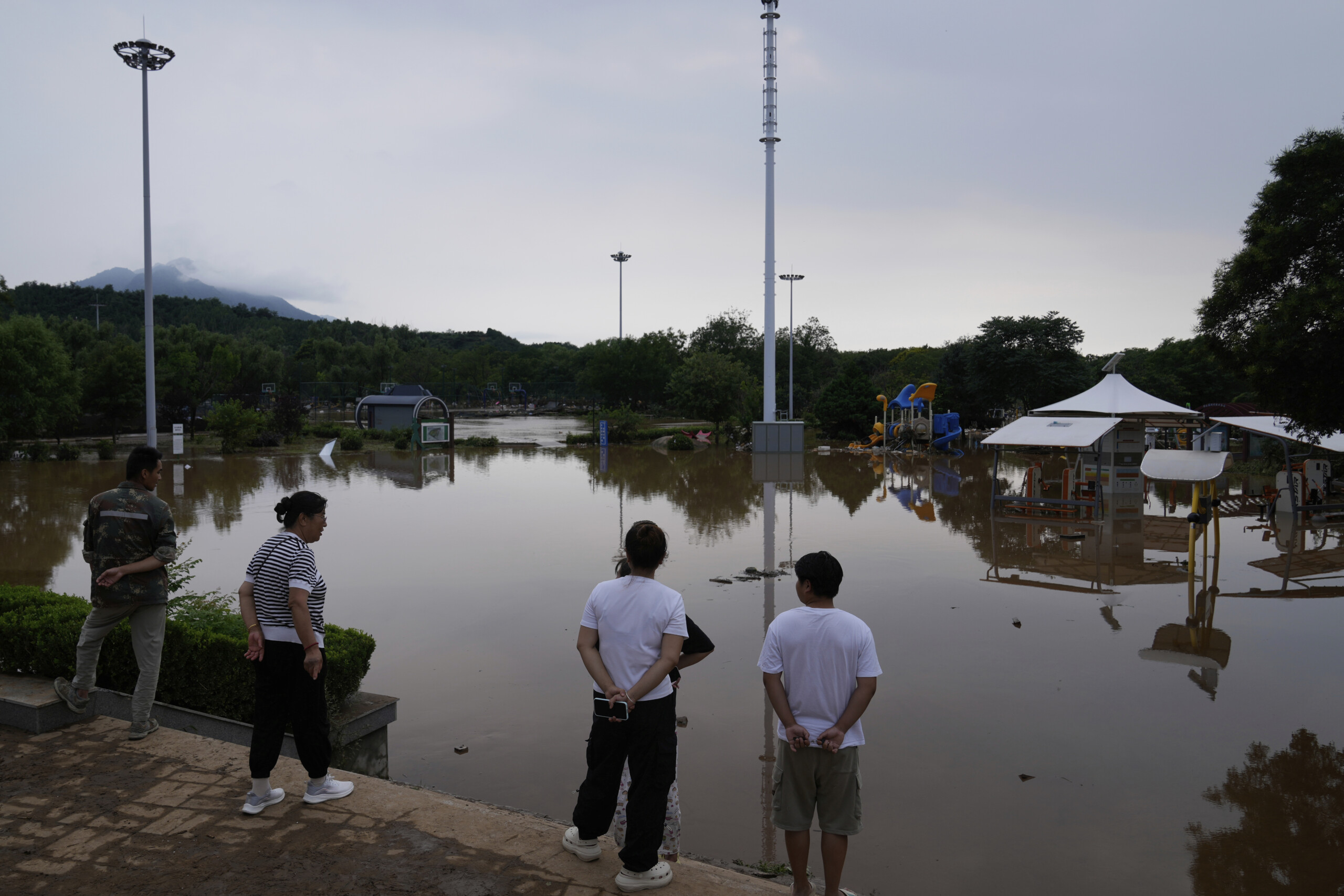 China, heavy rains and floods in Beijing: 38 dead and 80,000 evacuated
