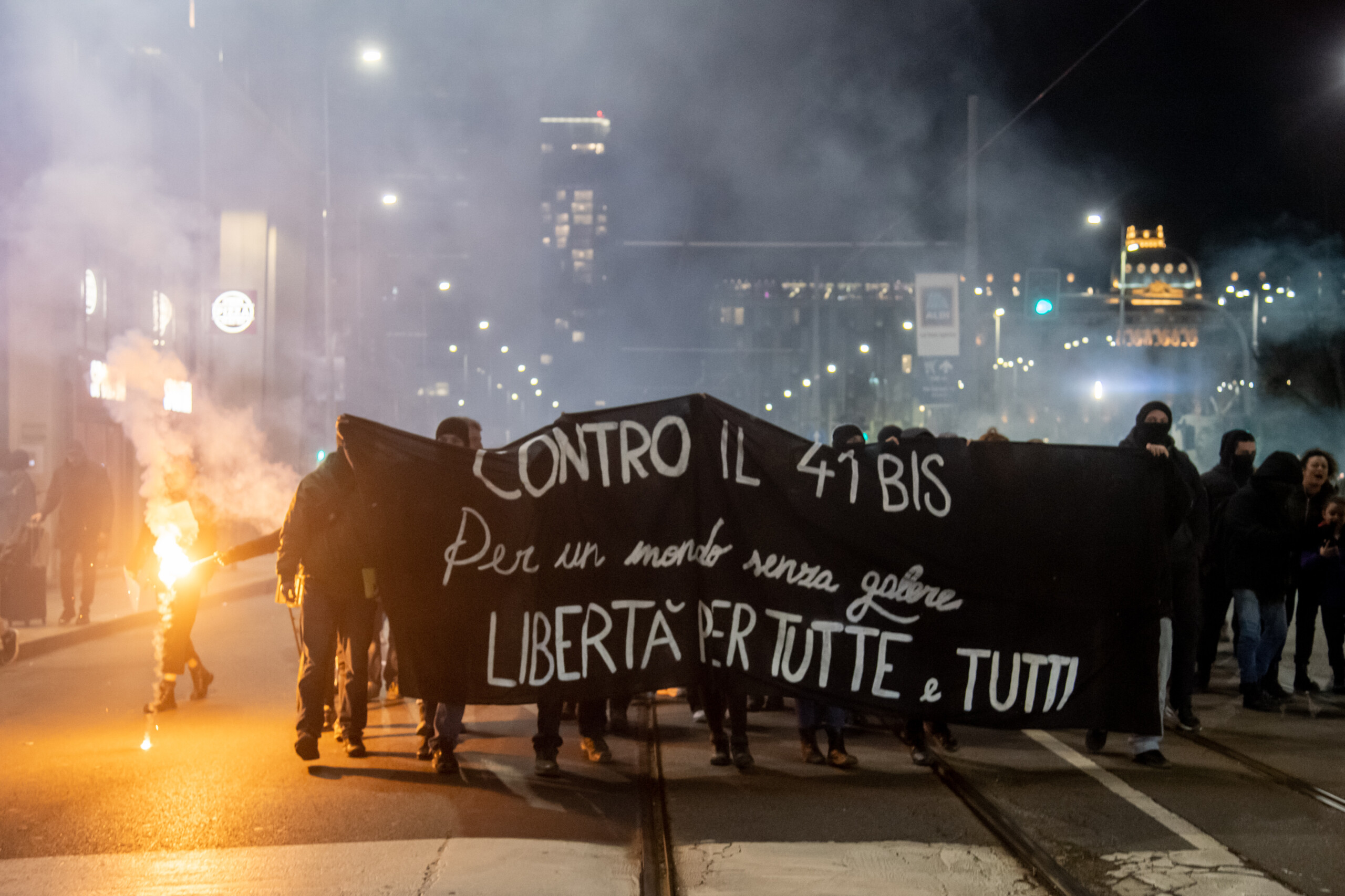 Cospito case: 10 convictions for Milan march, sentences of up to 4 years and 7 months