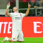 Cremonese wins at San Siro: 2-1 against Milan. Roma beats Bologna
