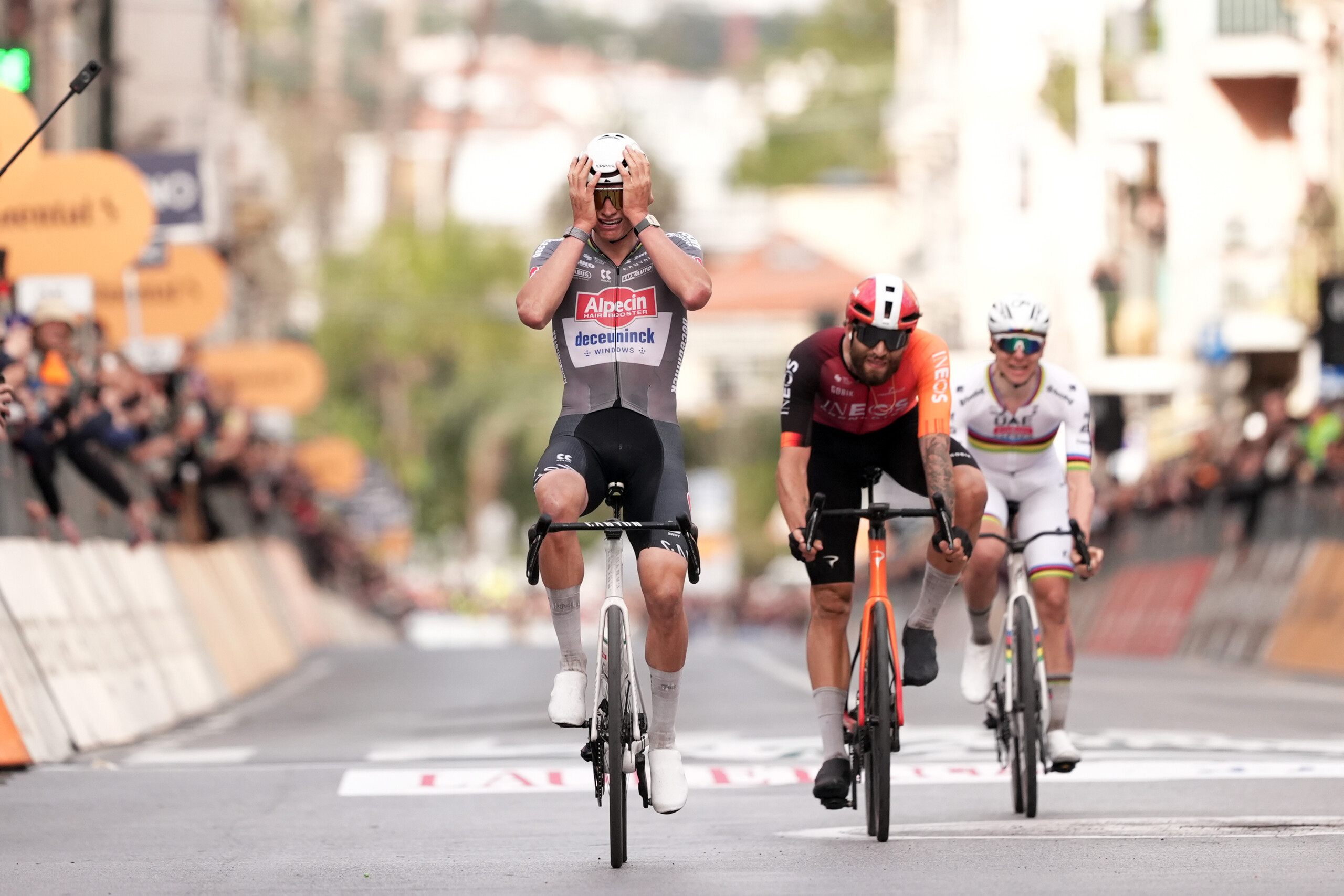 Cycling, Milan-San Remo: Van der Poel wins, Ganna second and Pogacar third Cycling, Milan-San Remo: Van der Poel wins, Ganna second and Pogacar third