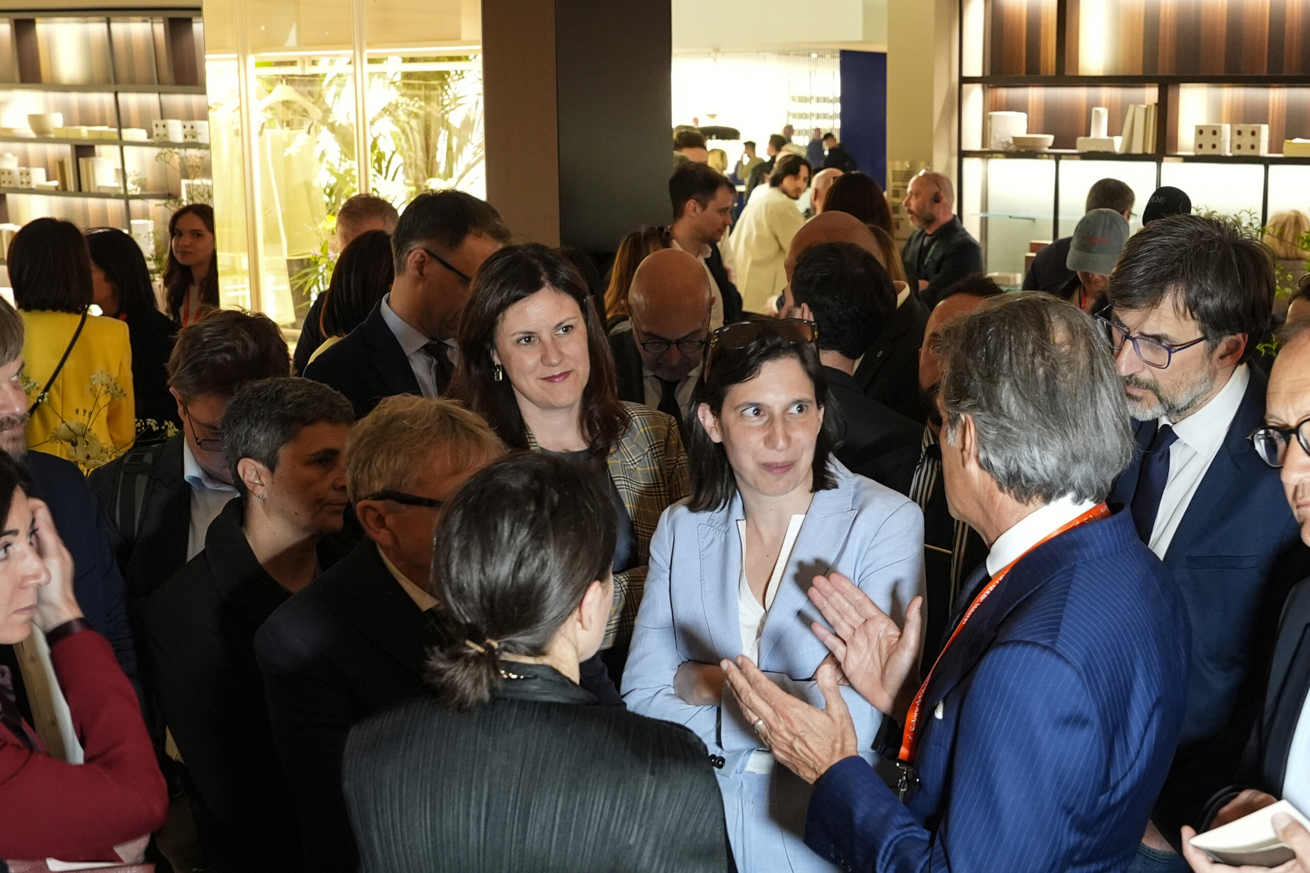 Duties, Schlein: ‘Government must provide answers to families and businesses’