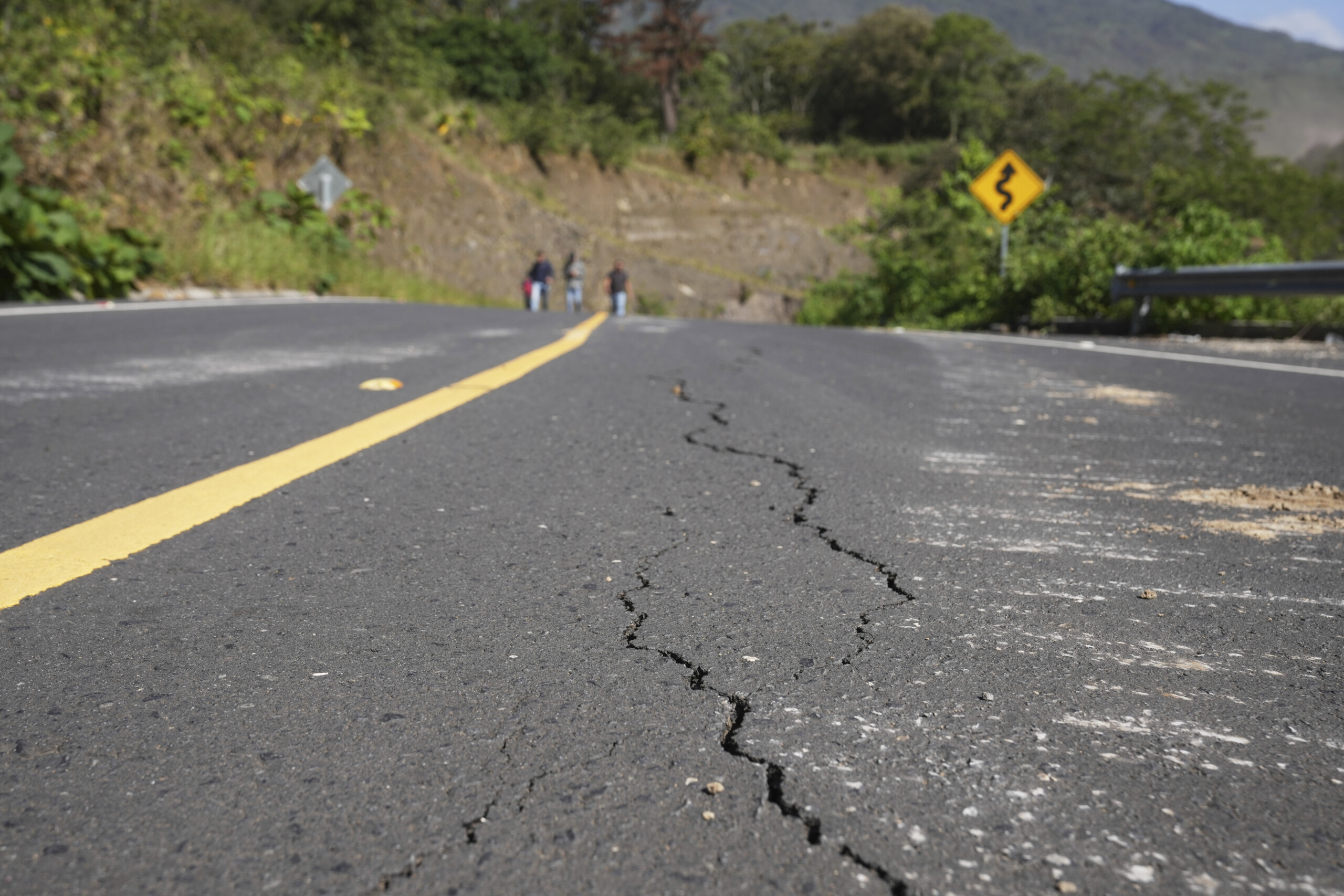 Earthquakes, magnitude 6.1 tremor in Turkey