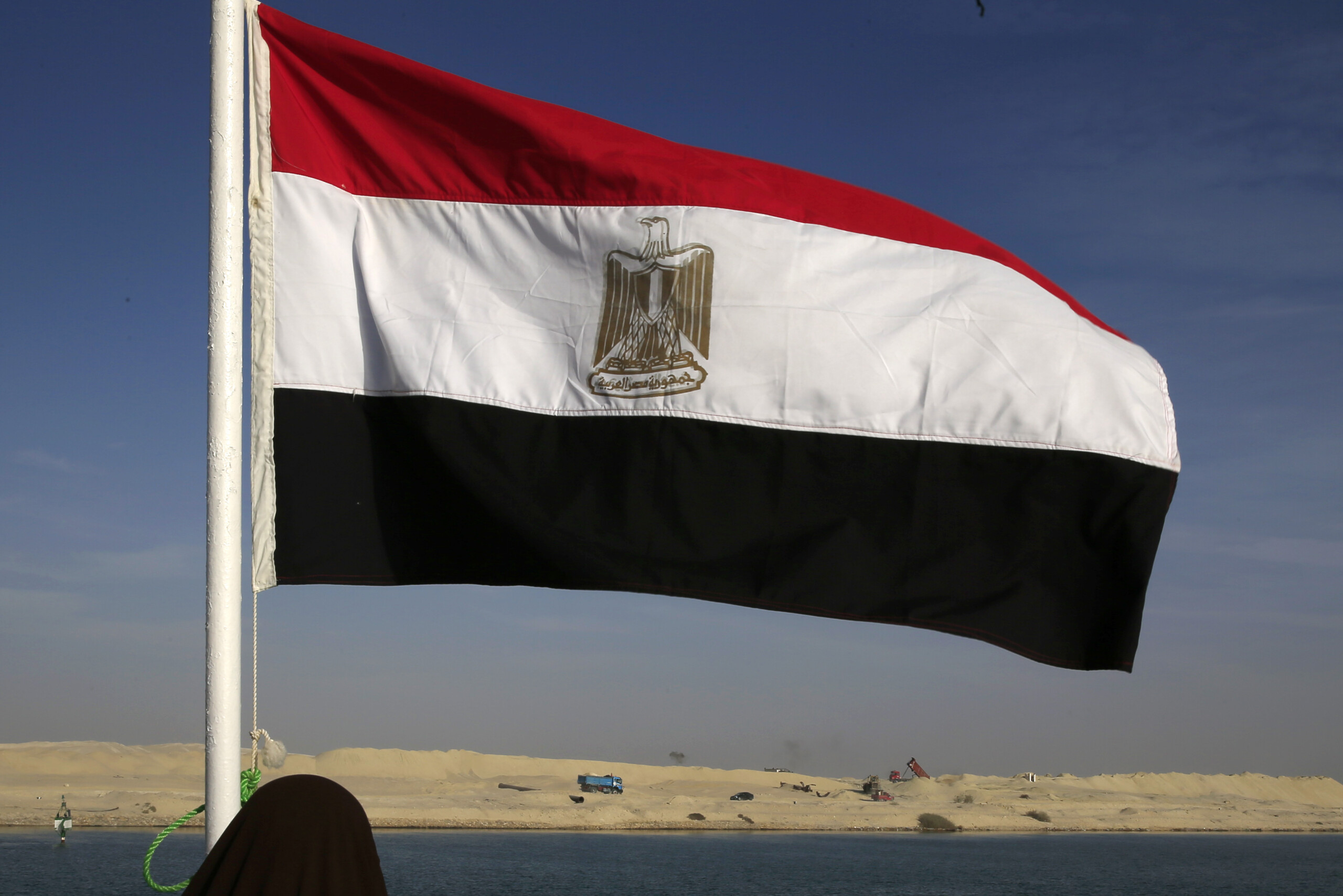 Egypt, tourist submarine sinks: at least six victims