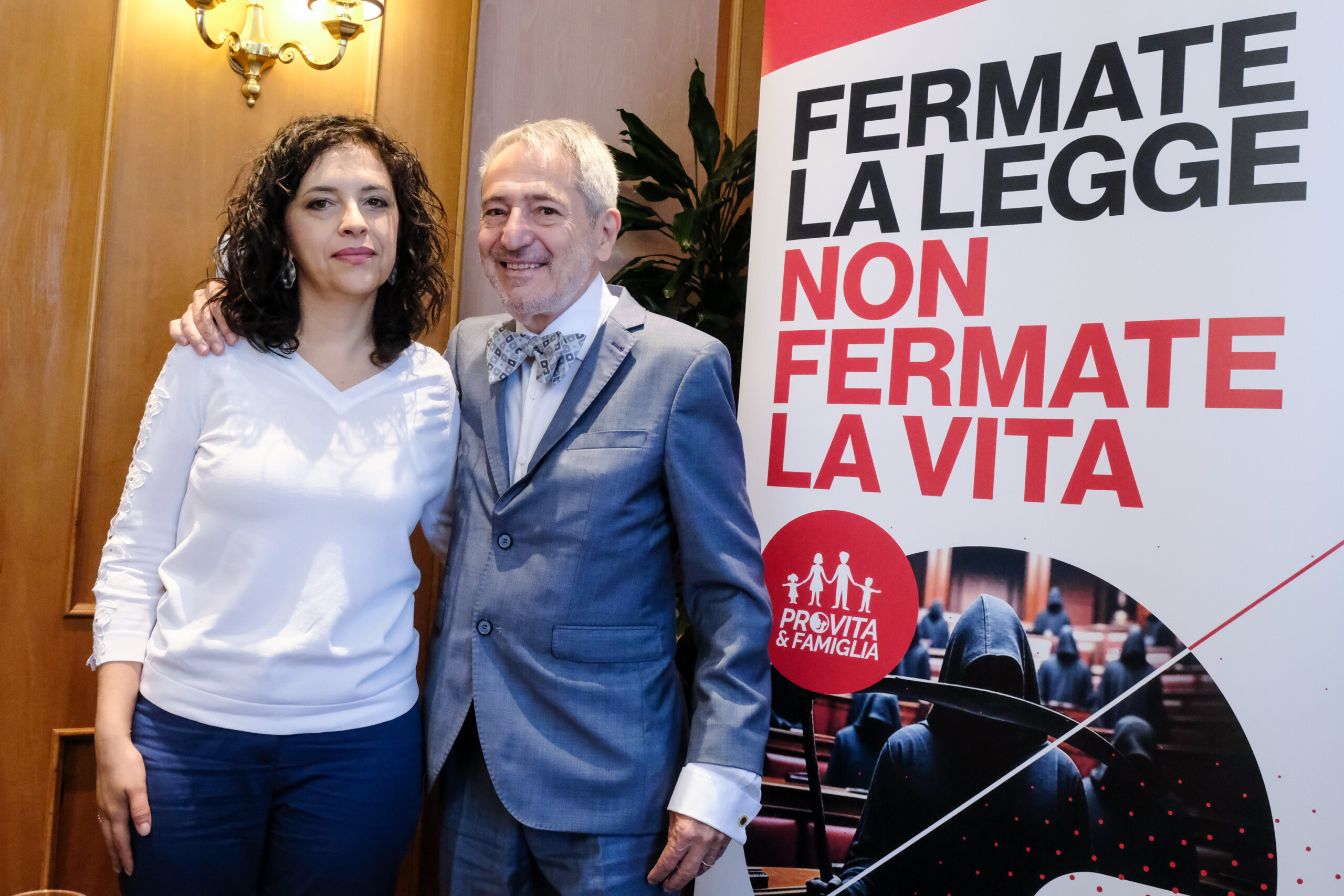 End of life, Constitutional Court: third-party administration of lethal drug inadmissible