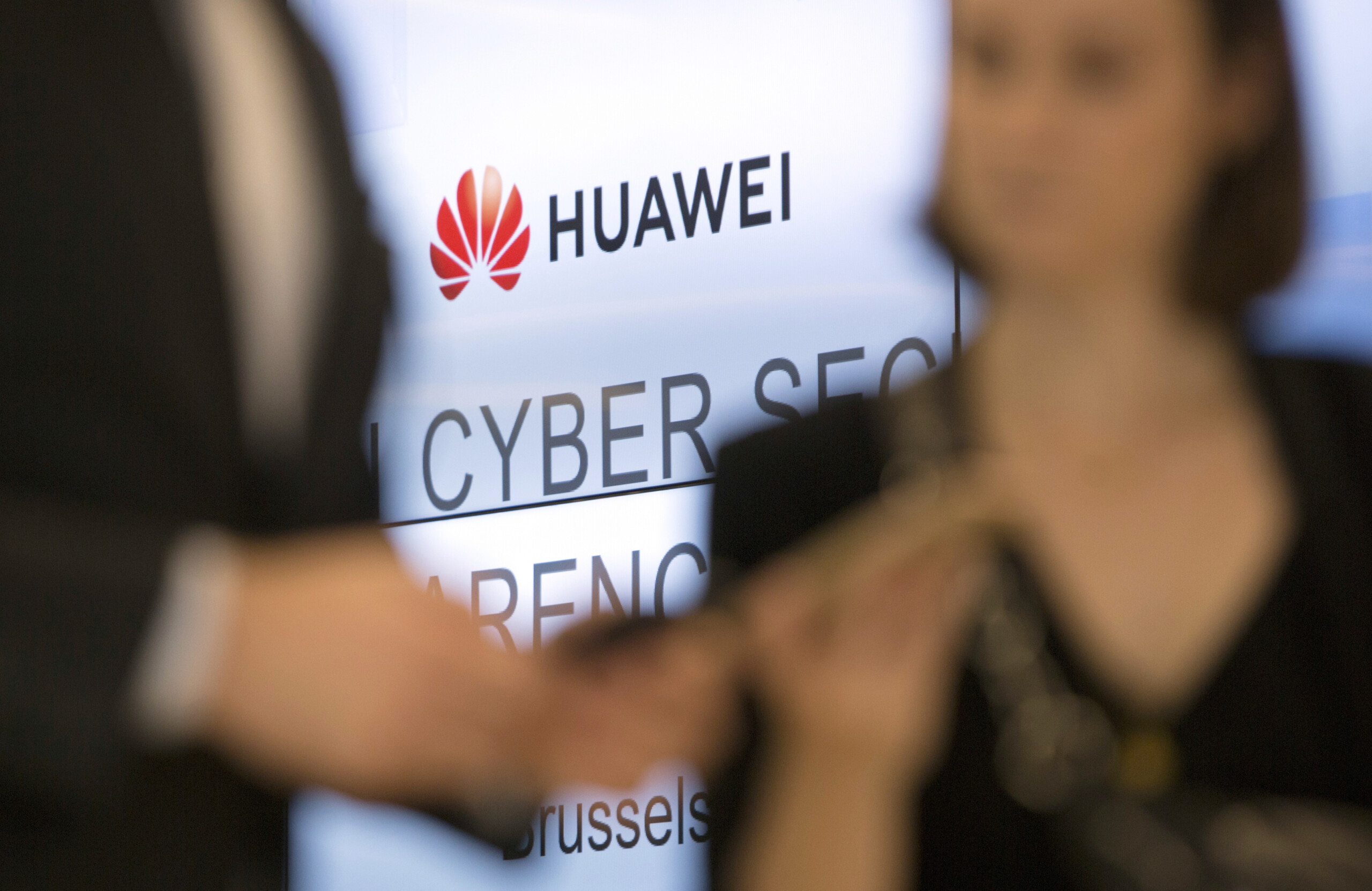EU Commission Suspends Contacts and Meetings with Huawei