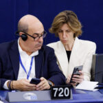 EU: Pd split on rearmament plan resolution, 11 abstentions and 10 in favour
