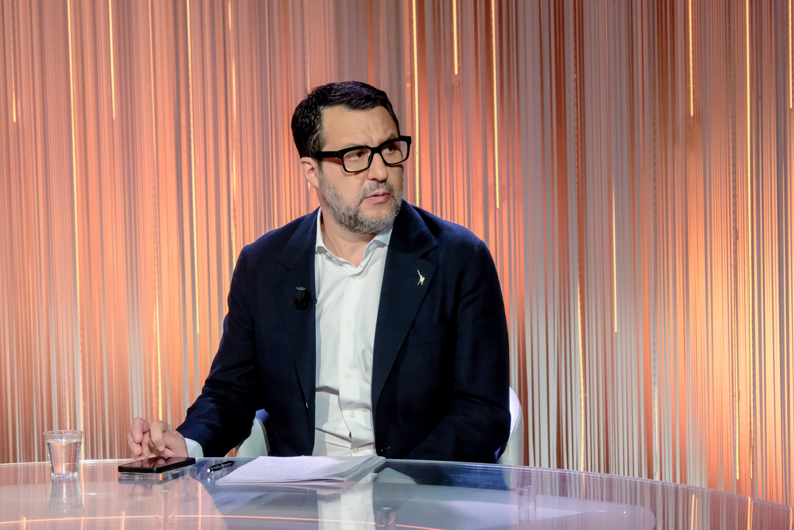 EU, Salvini: ‘Cut red tape, we're getting nowhere like this’