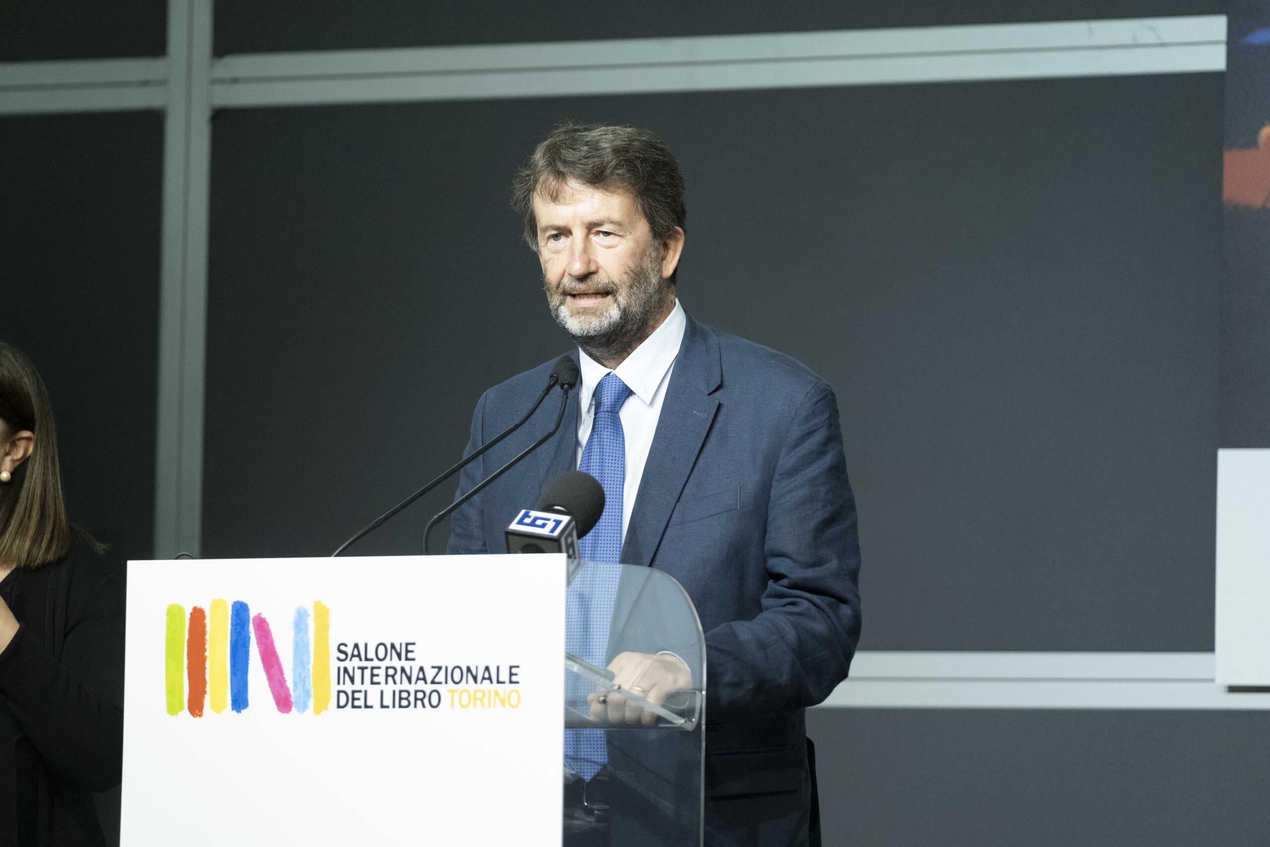 Family, Franceschini: "Bill to give children only the mother's surname"