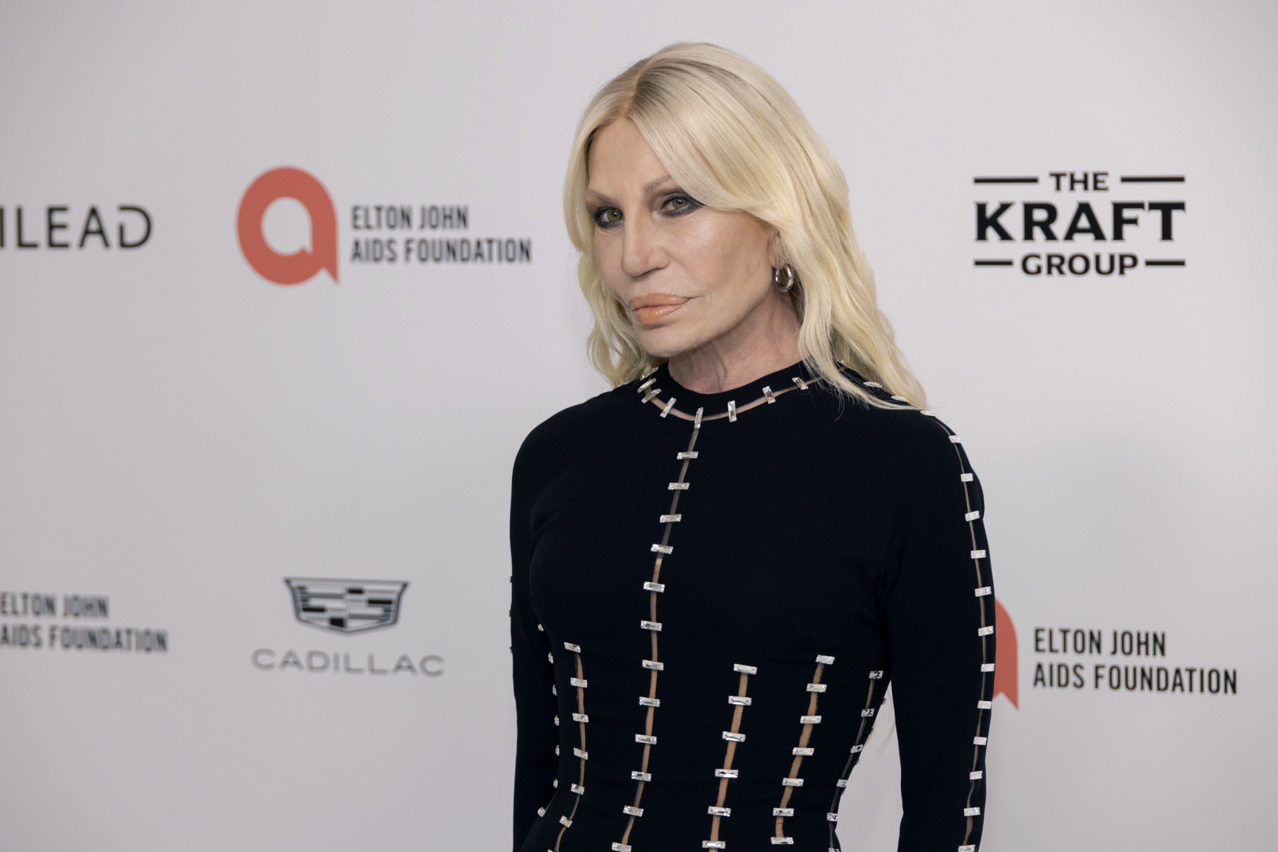 Fashion, Donatella Versace: ‘Brand honoured to become part of the Prada family’ Fashion, Donatella Versace: ‘Brand honoured to become part of the Prada family’