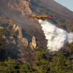 Fires: flames still burning on Vesuvius, 12 teams and 6 Canadair aircraft at work