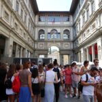 Florence: man takes selfie at the Uffizi Gallery, knocks and damages 18th-century painting