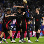 Football, Barcelona beats Espanyol 2-0 and wins La Liga