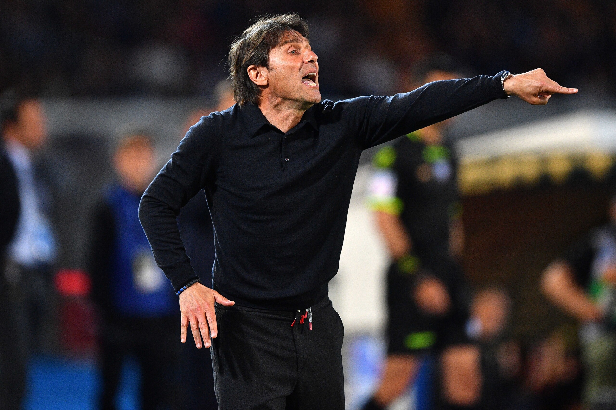 Football, Conte: ‘My future? Right now, the fans are interested in the Scudetto.’