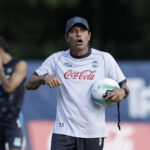 Football: Conte's new Napoli team falters in friendly match, with Arezzo winning 2-0