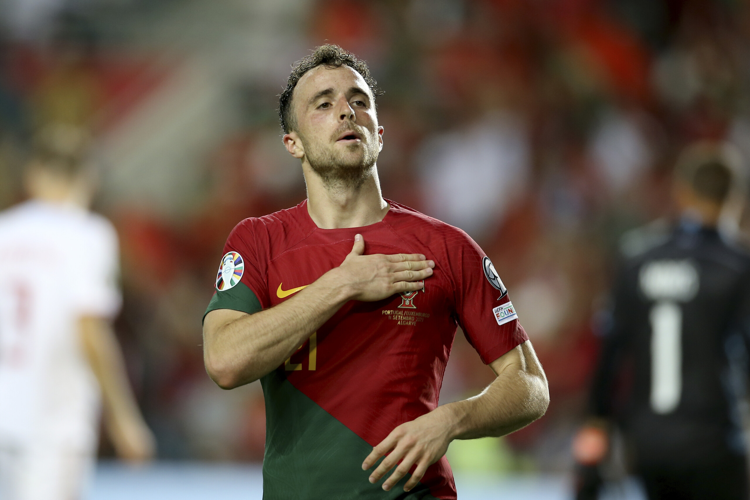 Football: Diogo Jota dies, family and friends gather in Gondomar for wake
