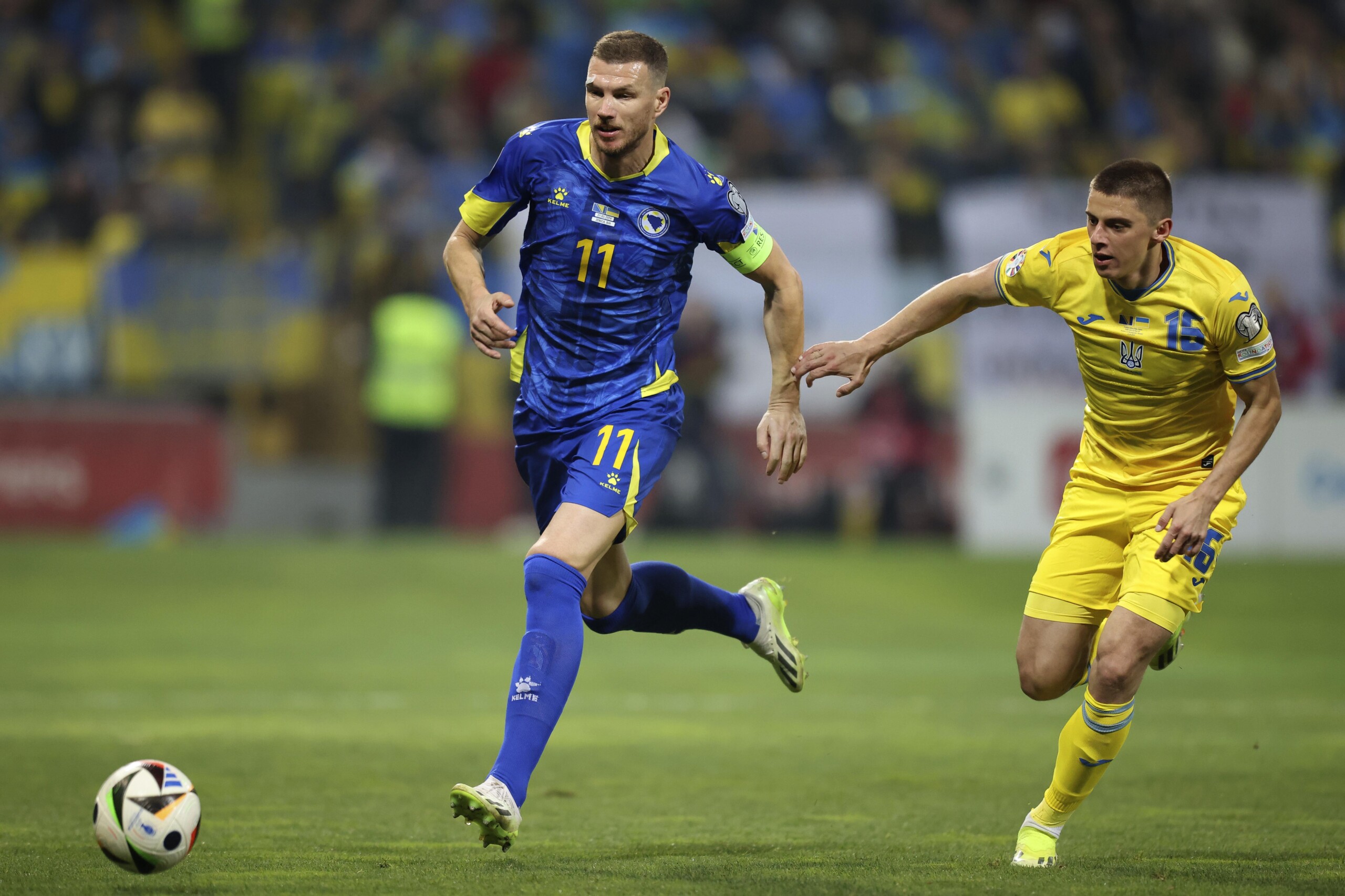 Football, Fiorentina: Edin Dzeko's arrival is official