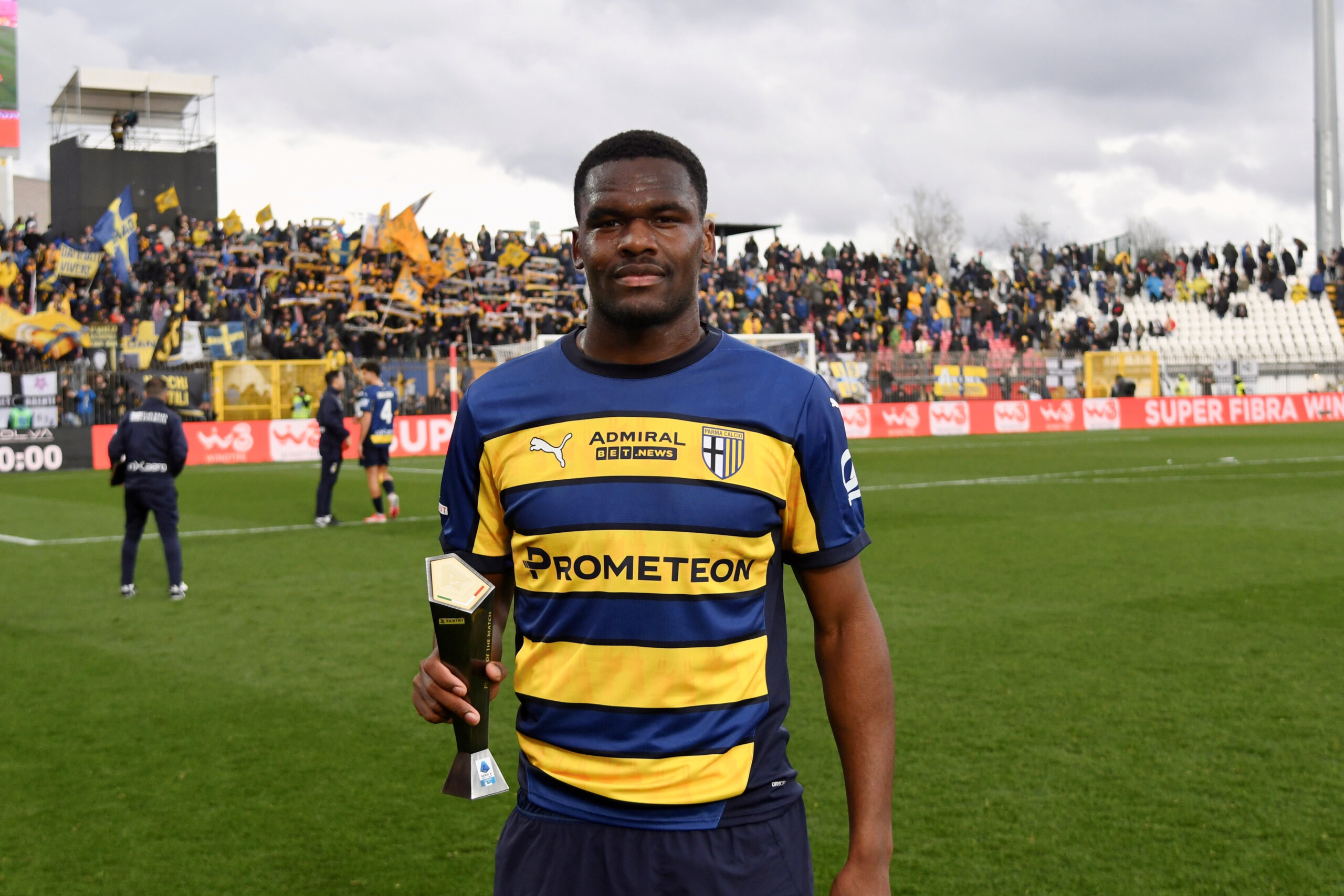 Football, Inter: Bonny has signed until 2030