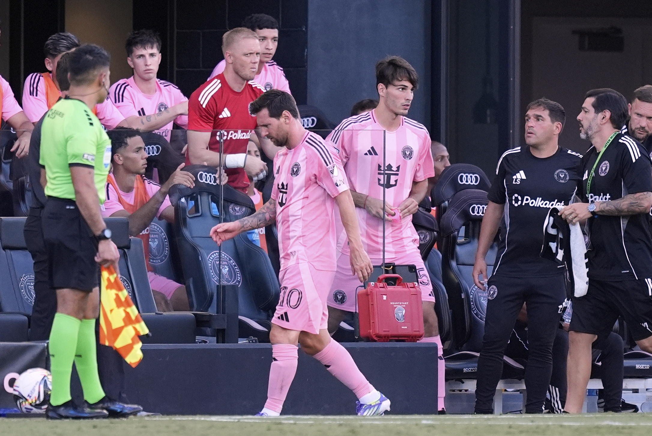 Football, Inter Miami: minor muscle injury for Messi